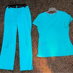 HeartSoul Turquoise Scrub Set